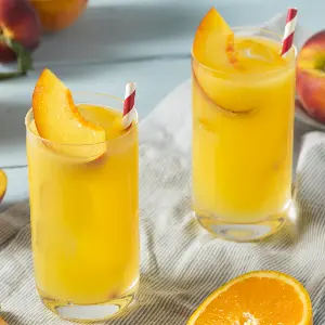The Fuzzy Navel: A Soft-Spoken 1980s Staple