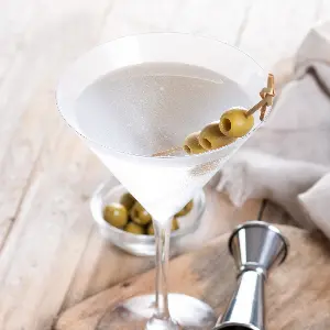 The Vodka Martini: Cold Precision in a Postwar Classic