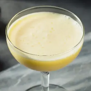 The Golden Dream Cocktail: Velvet Citrus Dessert Elegance