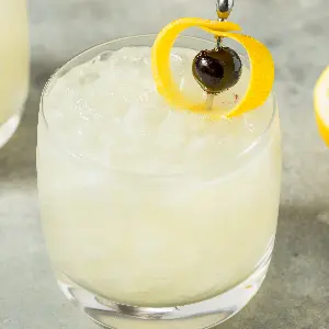 The Saturn Cocktail: Space-Age Tiki Elegance