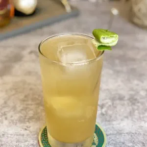 The AirMail Cocktail: A Sparkling Tribute to Aviation