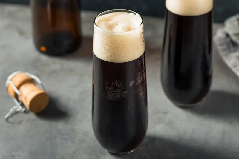 Black Velvet: A Cocktail of Mourning Turned Celebration