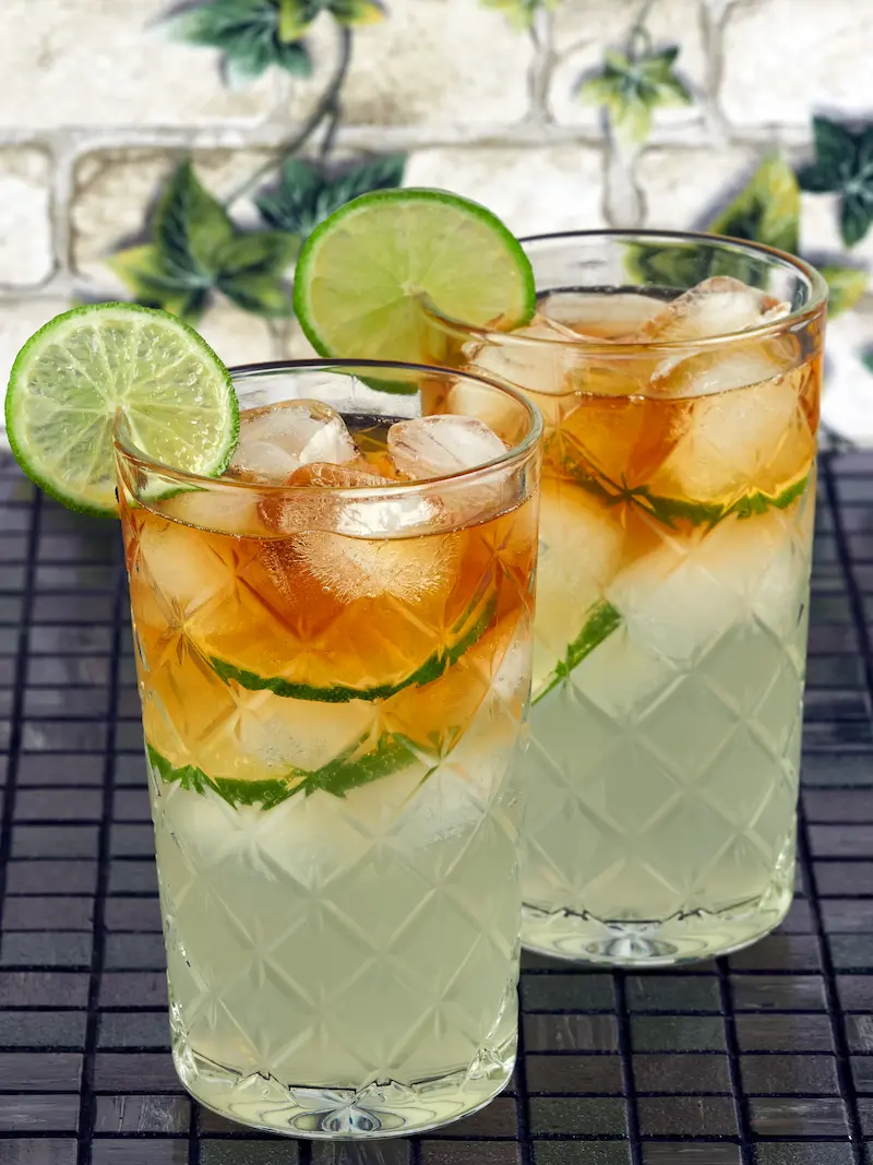 Dark 'n' Stormy: Bermuda's Signature Cocktail