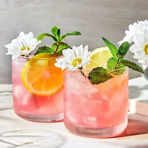 The Gin Daisy: A Blossoming Classic